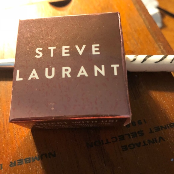 🤑SOLD🤑SOLD🤑SOLD🤑Steve Laurent Eyeshadow - Picture 2 of 6